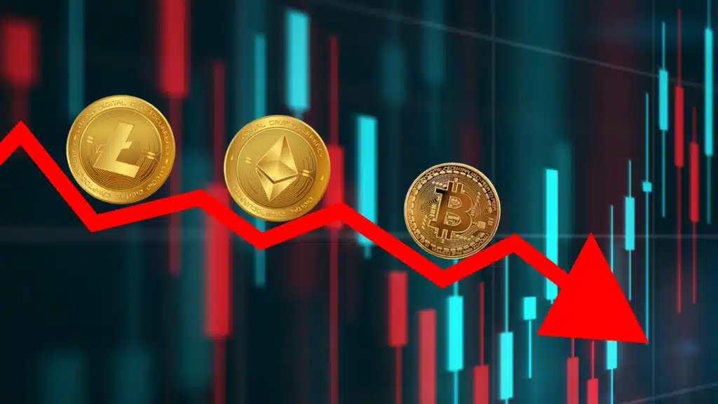 Crypto Crash: Bitcoin, Ethereum, XRP, and Solana Drop as Altcoins Surge!