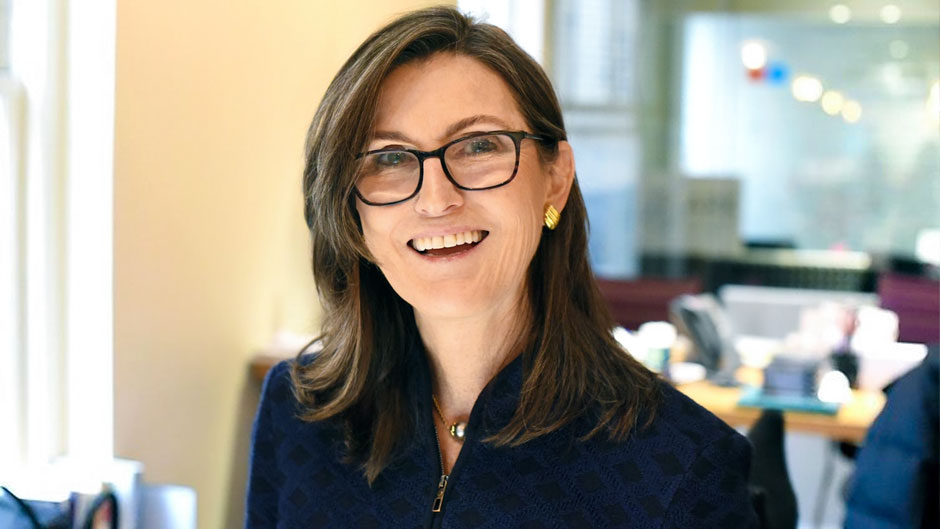 Cathie Wood Cut Bitcoin Target by $300K, Warns Stablecoins Stealing Bitcoin Market Share