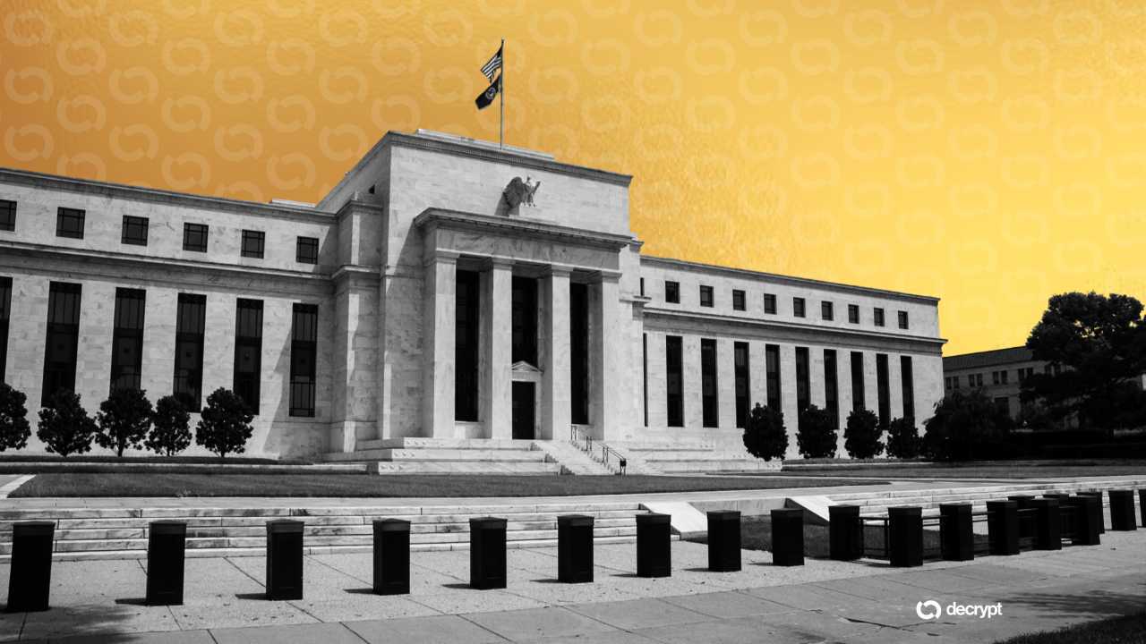 Banking Groups Slam Crypto Bank Kraken’s Fed Approval as Improper, Dangerous
