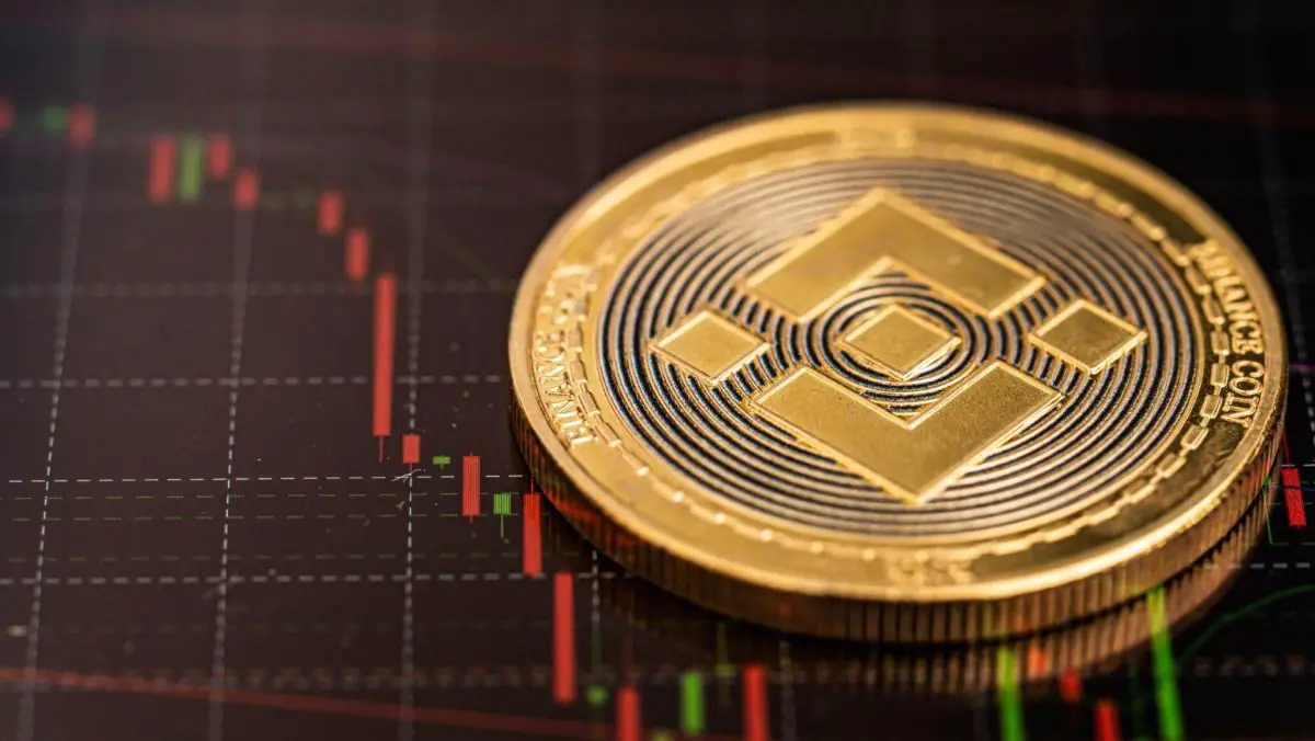 BNB Sets Sights on $1,300 as Binance Crushes Rivals in Q3
