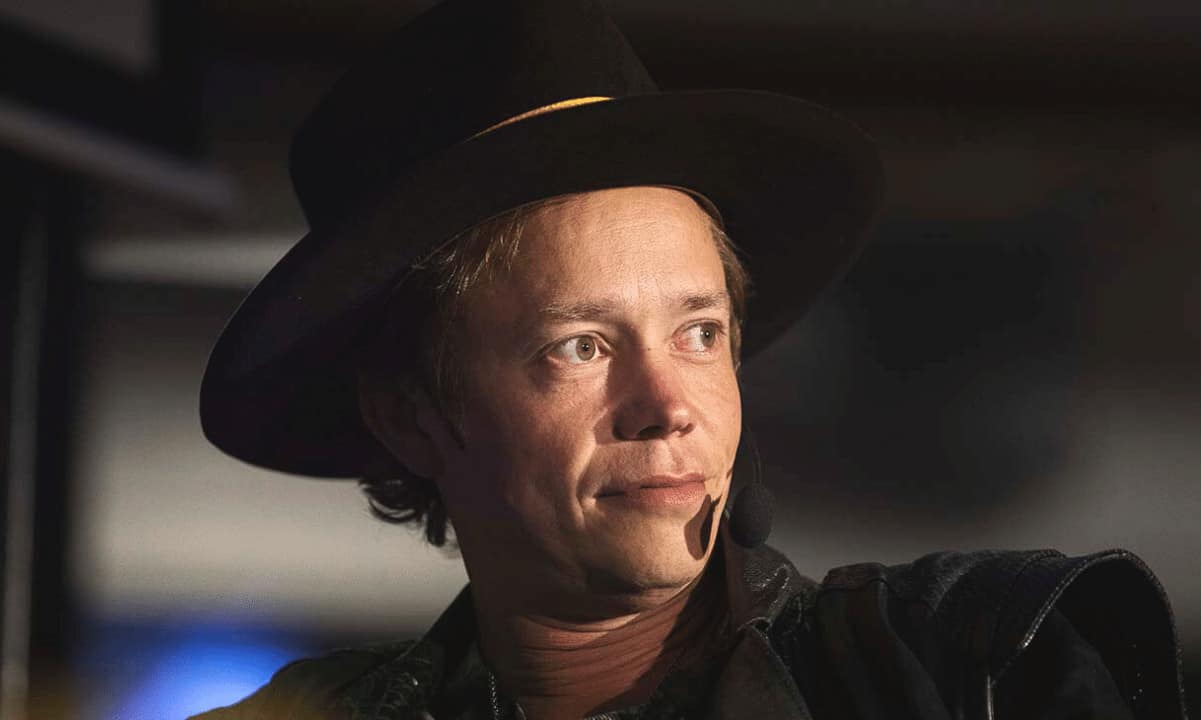 Epstein’s Bitcoin Discussions With Brock Pierce and Larry Summers Surface in Emails