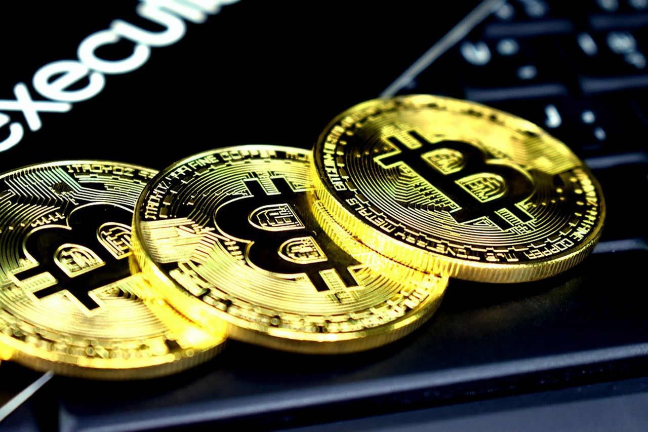 Top 5 Biggest Bitcoin ETFs in 2025