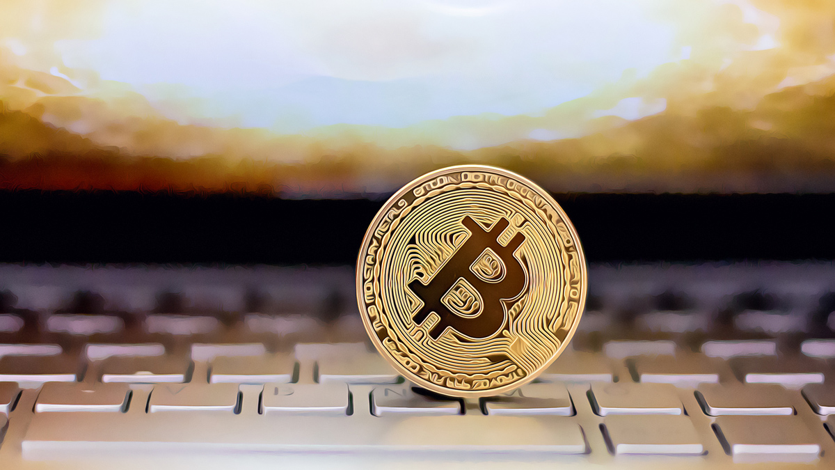 Bitcoin Miners Navigate AI Shift with Soaring Stock Values