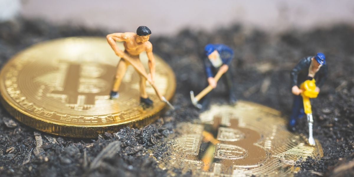 Crypto Mining Stocks Surge in AI-Driven Rebound
