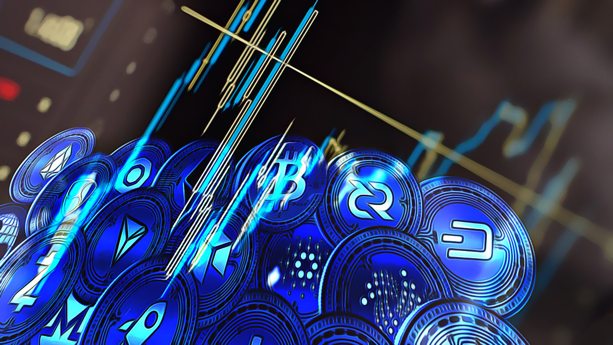 Bitcoin Soars as Altcoins Rebound: Insights on BTC, AVAX, and DOGE