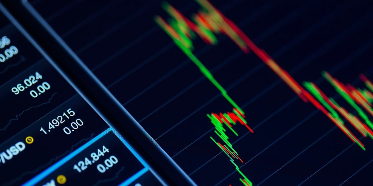 Cryptocurrency Trends: Solana Surges While Floki Awaits Its Moment