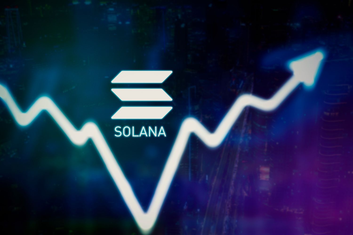 Solana Price Stalls Below $200 Despite Historic ETF Launches