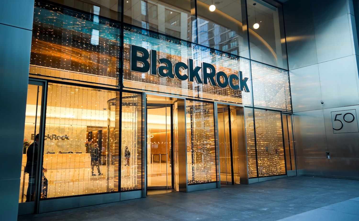 BlackRock Launches Bitcoin ETP on London Stock Exchange After UK Lifts Four-Year Retail Ban