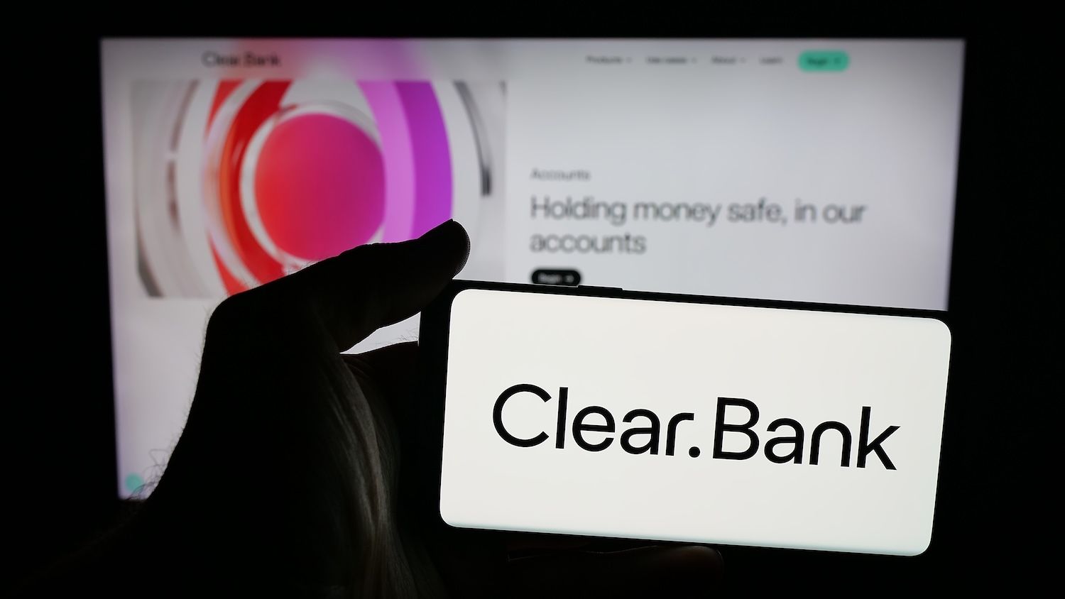 ClearBank Partners With Circle to Scale USDC, EURC Stablecoins Across European Markets