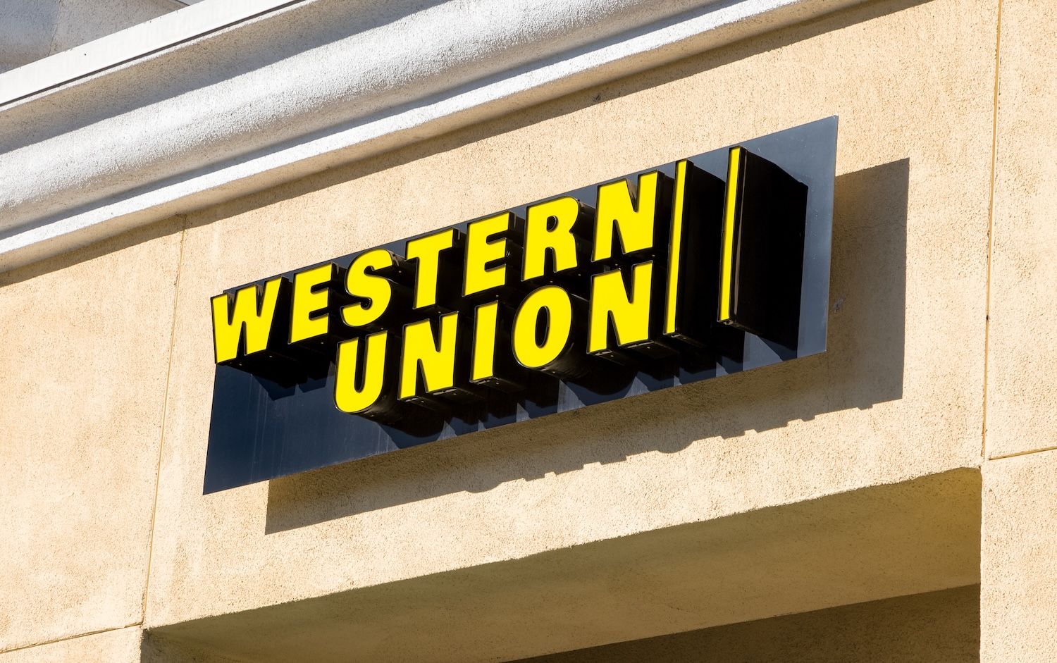 Western Union to Launch USDPT Stablecoin on Solana for Global Money Transfers