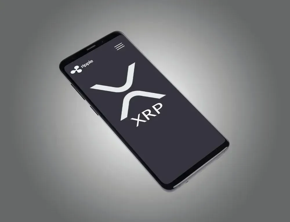 XRP Surges in Tandem with Nikkei 225 After Strait of Hormuz Ceasefire