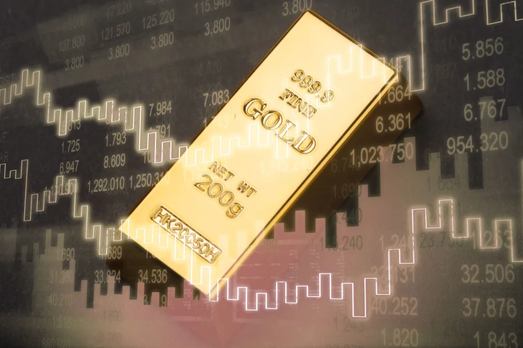 Gold Holds Record Highs, CoinCodex Sees $5,000 Next