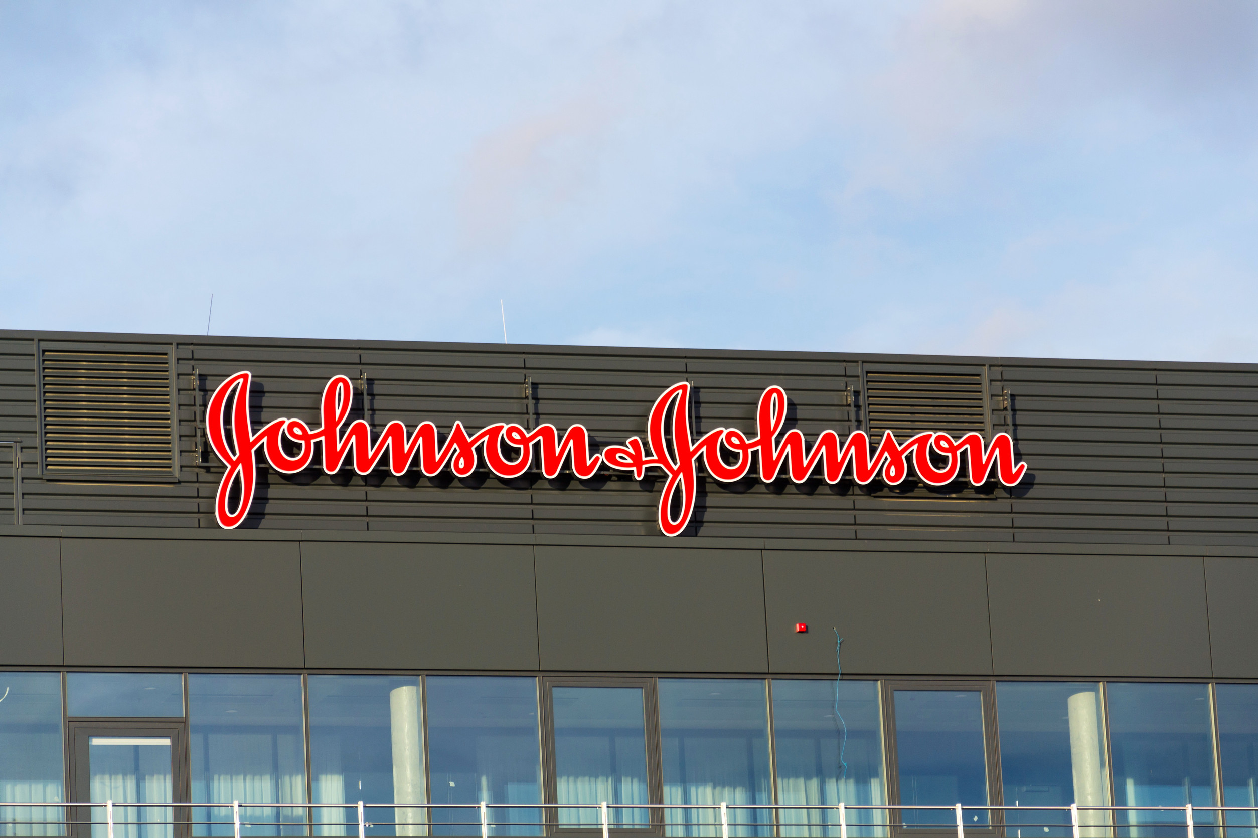 Johnson & Johnson Posts Strong Q3 with $5.15B Net Earnings, Lifts 2025 Outlook