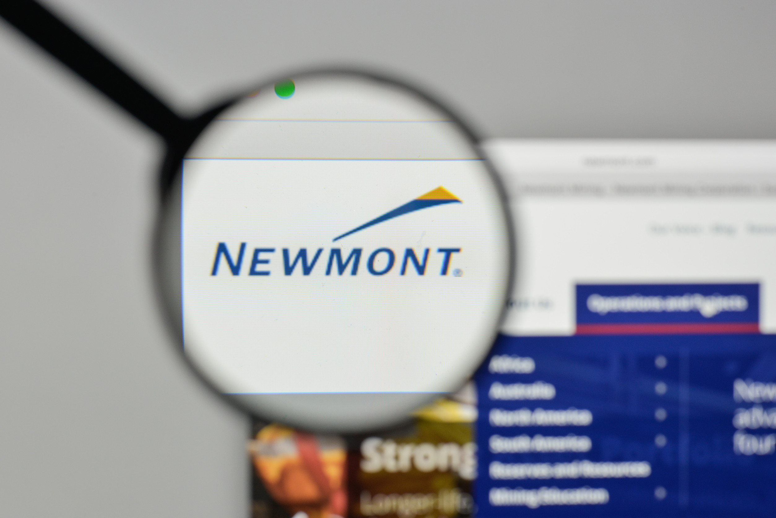 Why Is NEM Stock Falling in Premarket Today? Sharp Gold Drop Sparks Concern