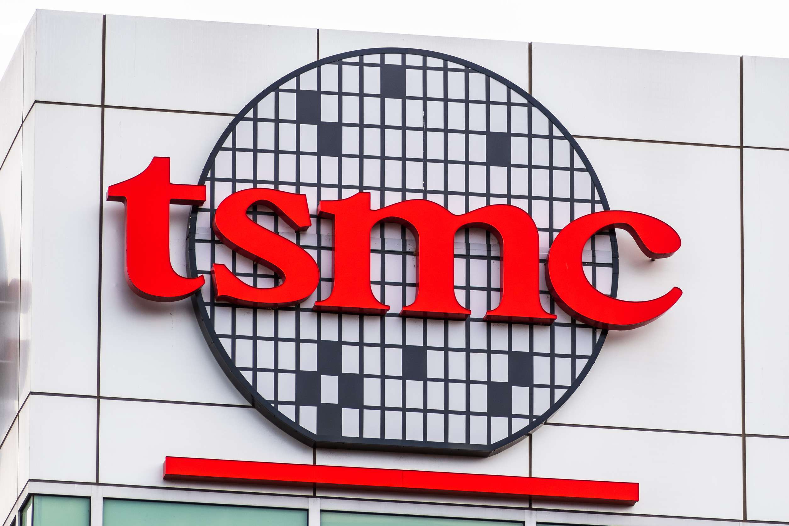 TSMC Stock Rallies Premarket on Q4 Beat and Massive 2026 Capex Increase