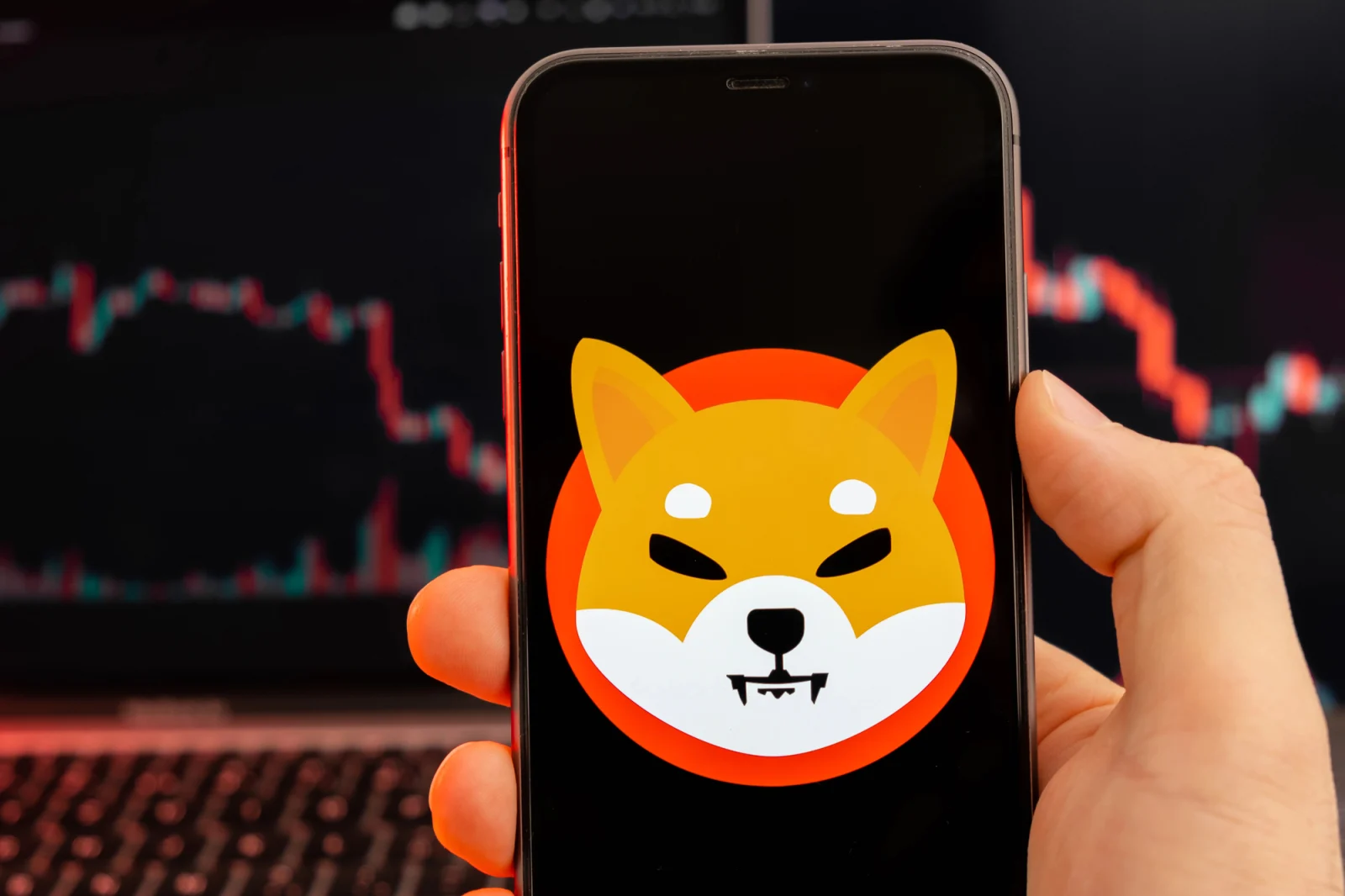 Shiba Inu (SHIB) Uptrend Is Over: Price Dives Below Key Trendline Support