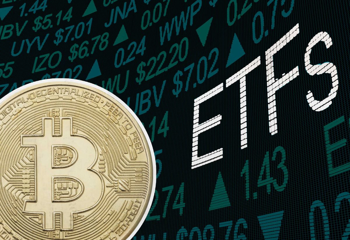 Bitcoin ETFs See Massive $903M Outflow as Redemptions Hit Second-Largest in History