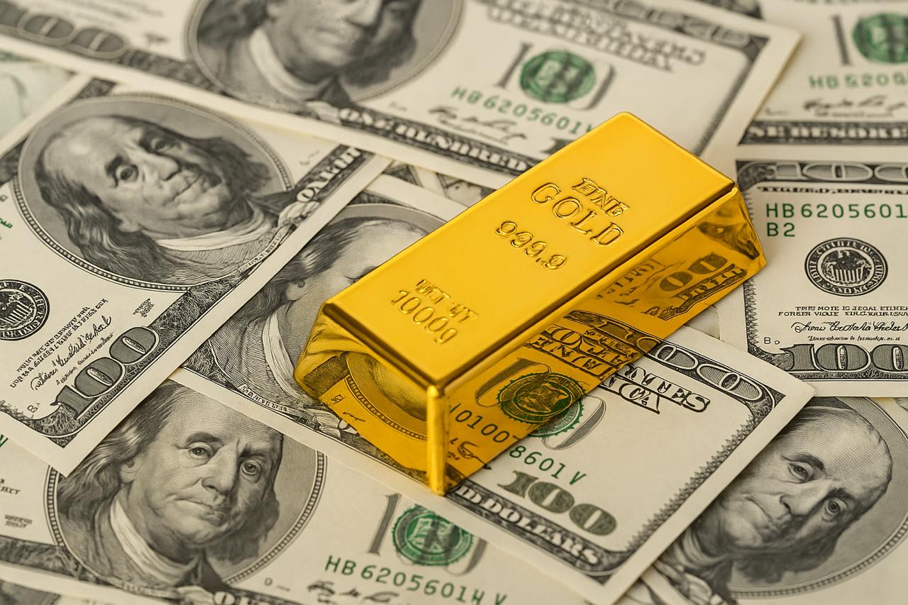 Gold and Dollar Index Show Diverging Momentum as Fed Rate Cut Bets Strengthen