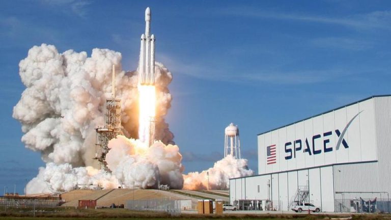 SpaceX Moves Over $200 Million in Bitcoin