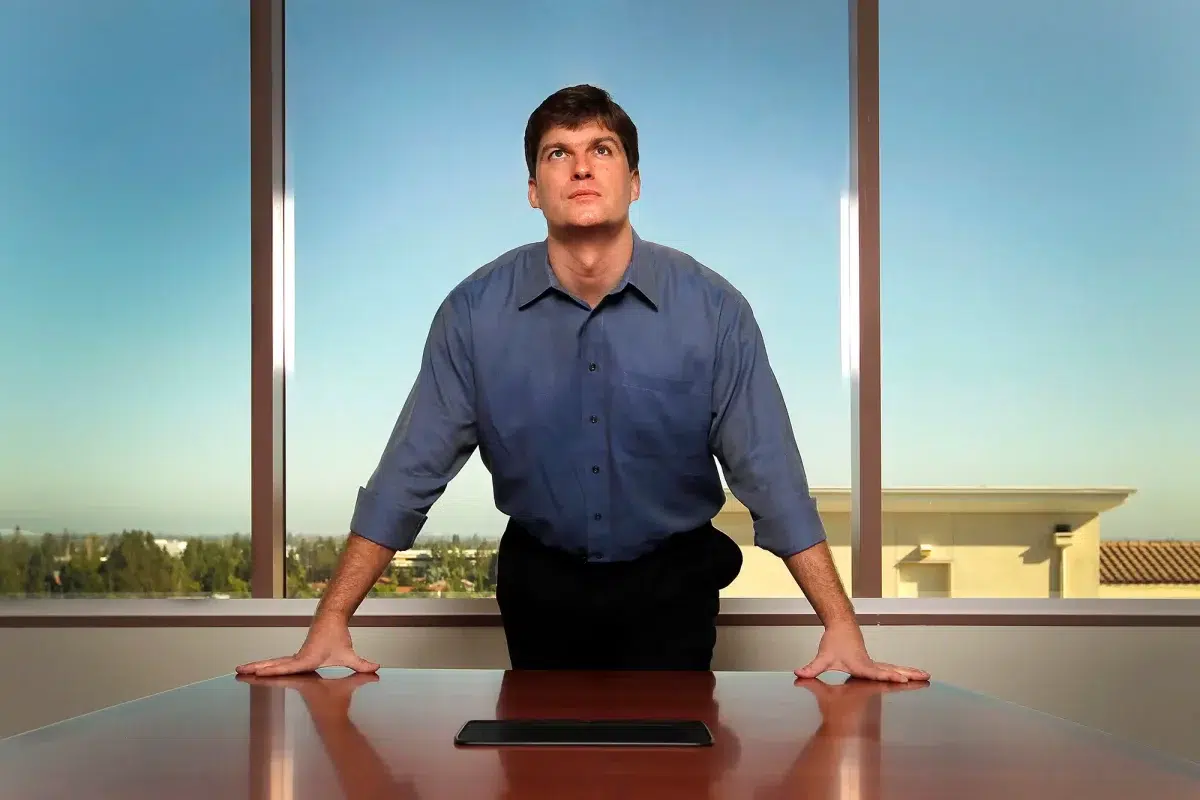 Michael Burry Renews His Harsh Bitcoin Critique, Calling It “Worth Nothing”