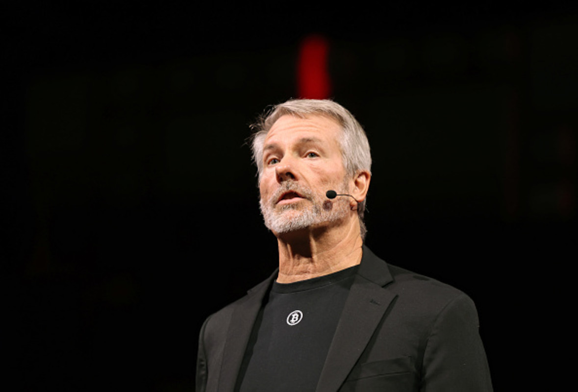 Analyst downgrades MicroStrategy amid higher dilution